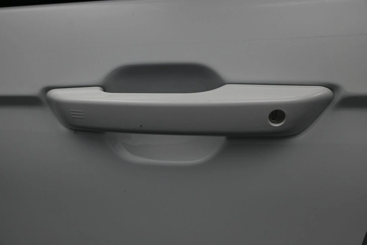 New 2026 Bright White Clear-Coat Exterior Paint Jeep Laredo Altitude image 7
