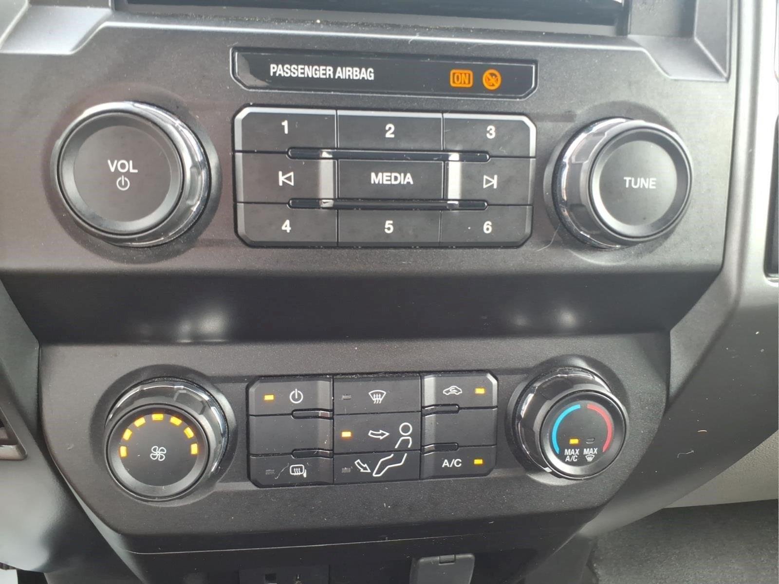 Used 2021 Oxford White Ford XLT image 24