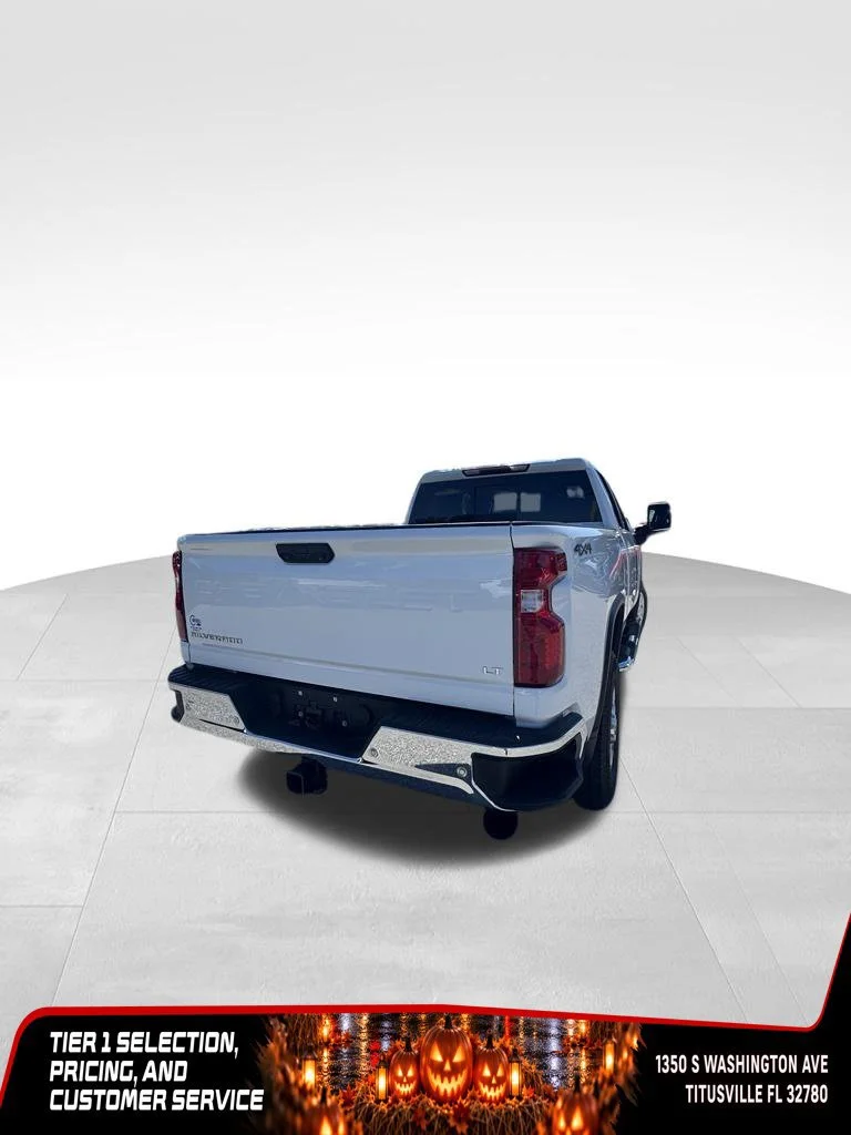 Used 2020 SUMMIT WHITE Chevrolet LT image 5