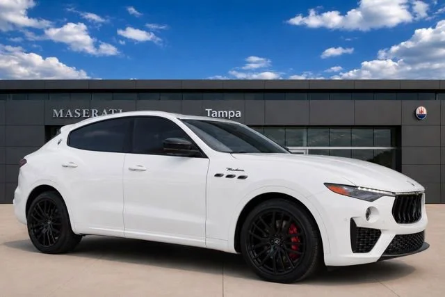 2022 Maserati Levante Modena's photo