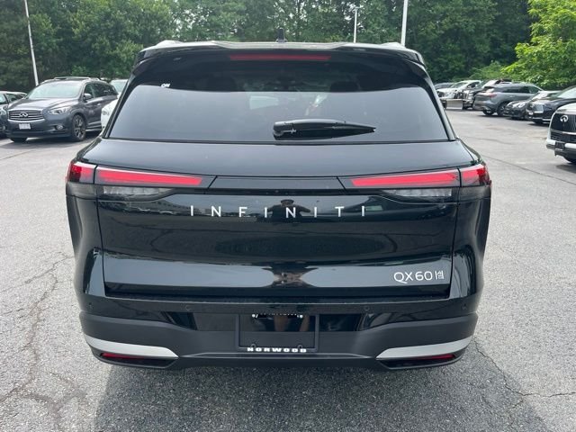 New 2027 MINERAL BLACK INFINITI Luxe AWD image 4