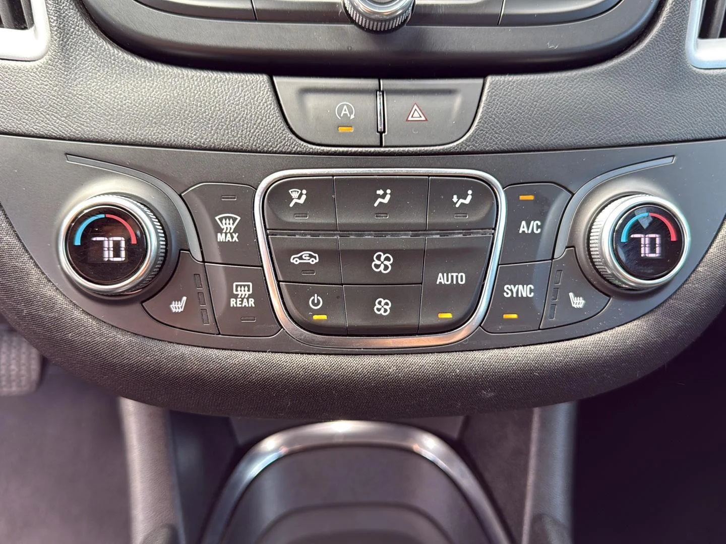 Used 2024 Summit White Chevrolet LT image 21