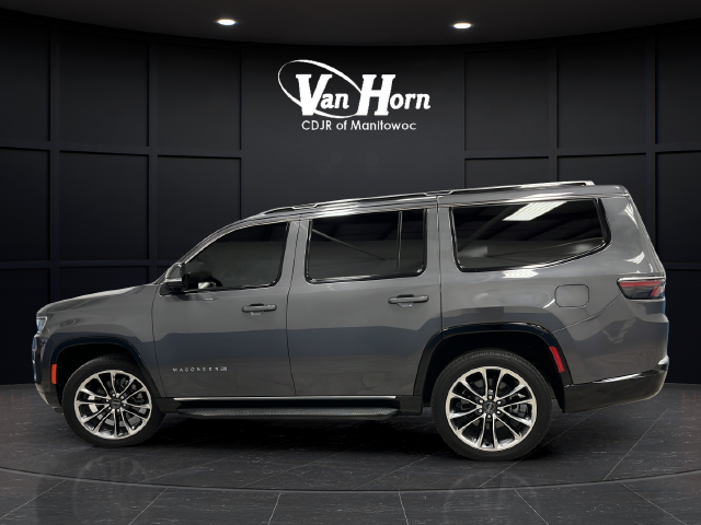 Used 2022 Baltic Gray Metallic Clearcoat Jeep Series II image 4