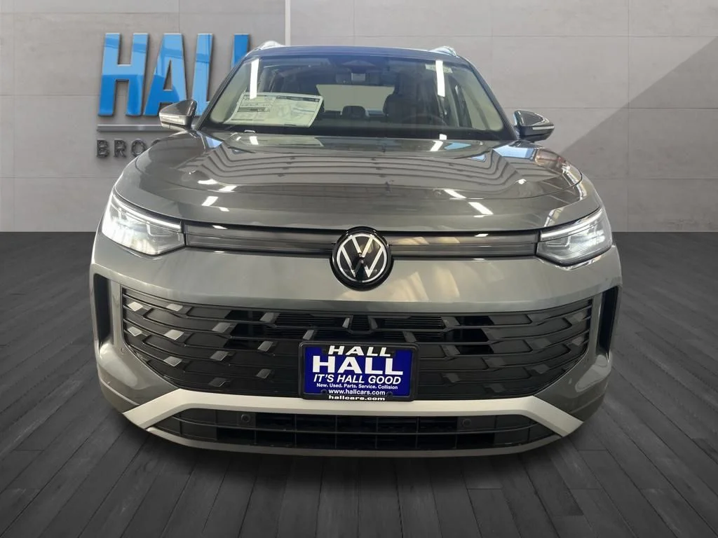 2026 Volkswagen Tiguan SE - Photo 8