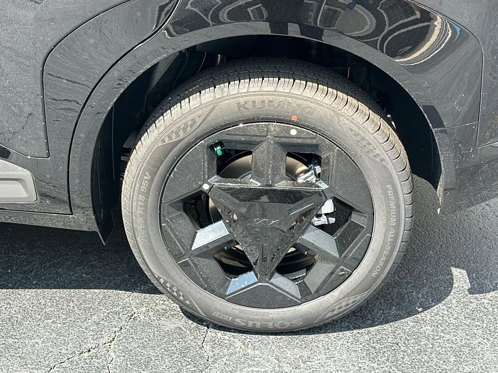 New 2027 Black Kia X-Line S image 20