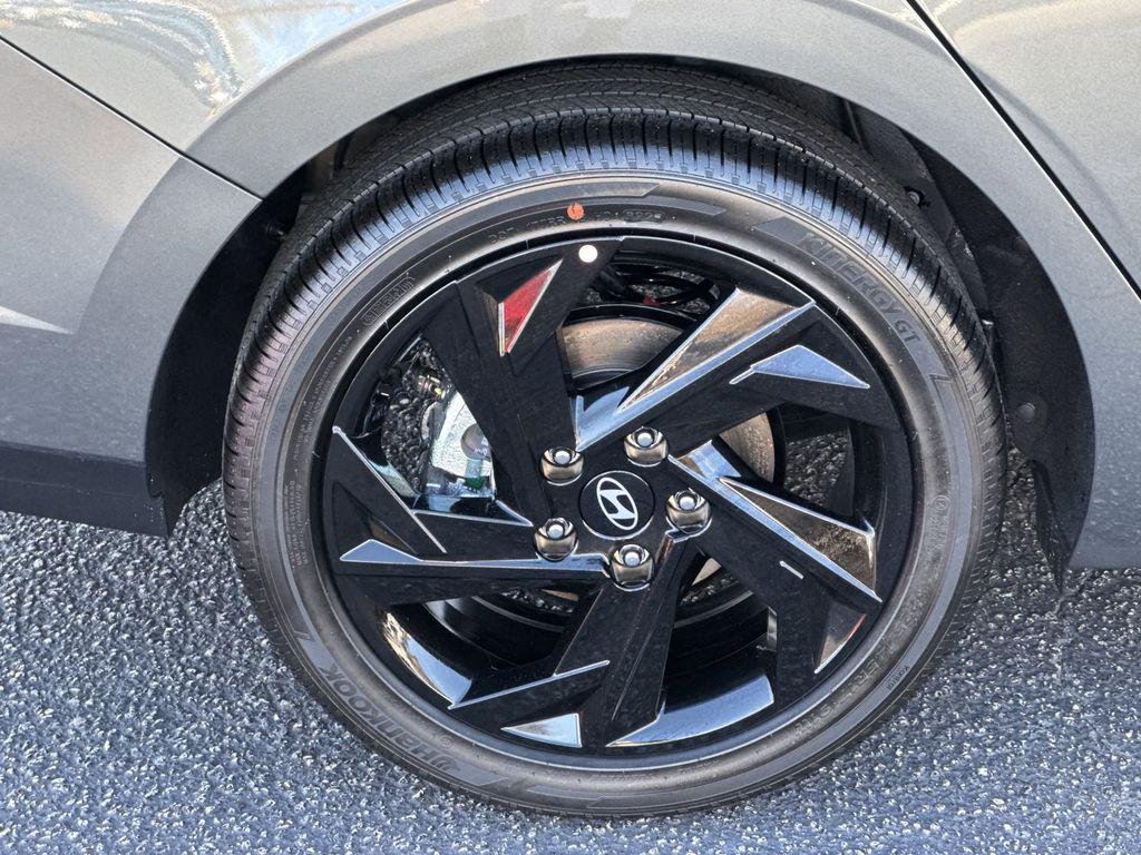 New 2026 Gray Hyundai SEL Sport Premium image 17
