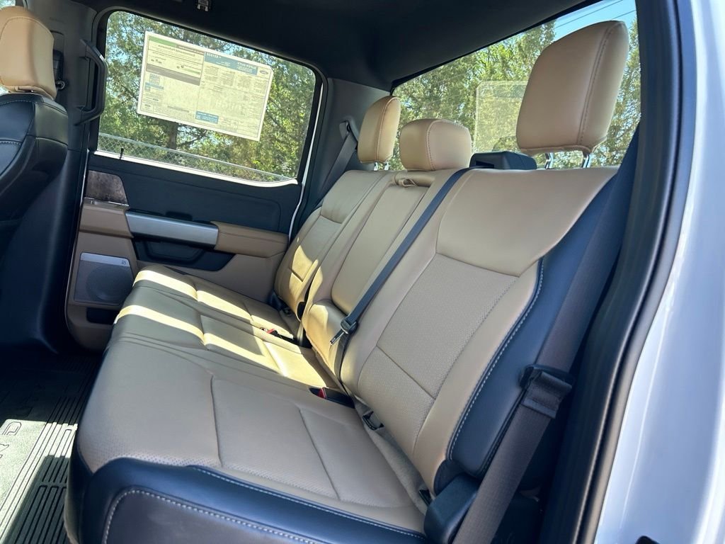 New 2026 Oxford White Ford Lariat image 39