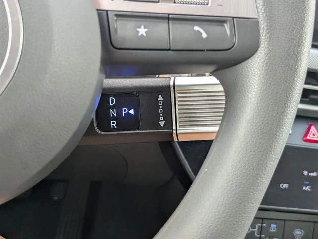 Used 2025 Silver Hyundai SEL image 17