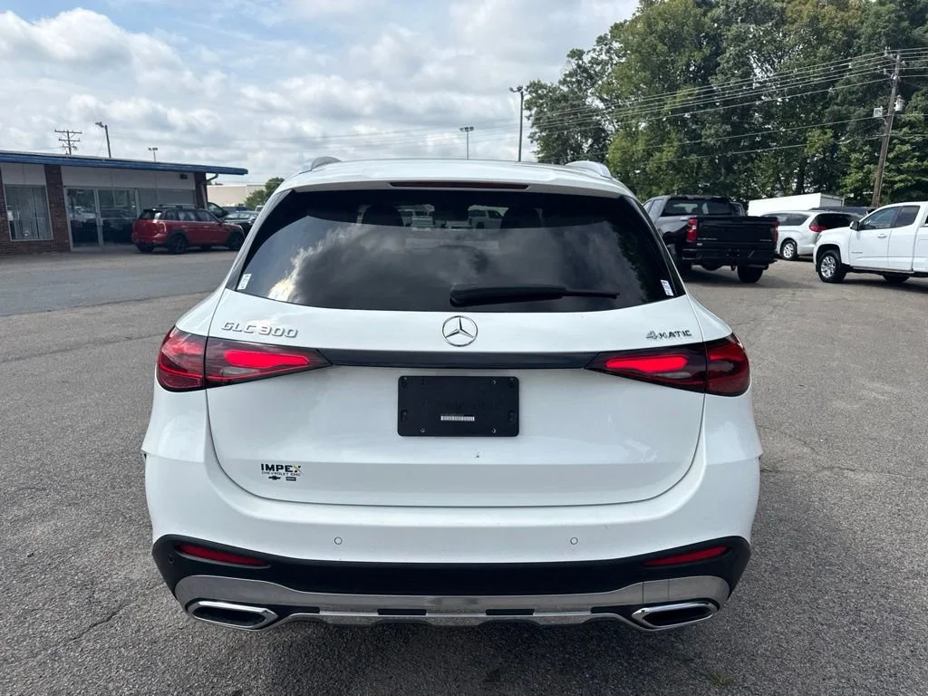 Used 2023 White Mercedes-Benz GLC 300 image 4