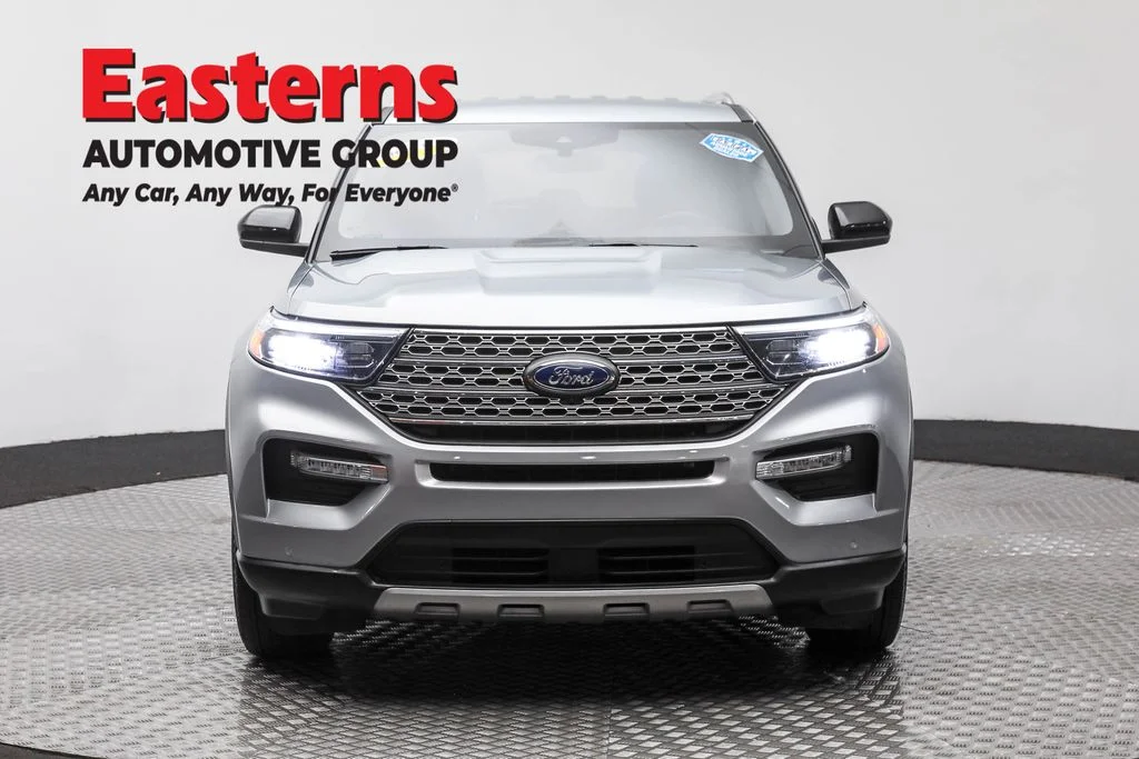Used 2024 Silver Ford Limited image 2
