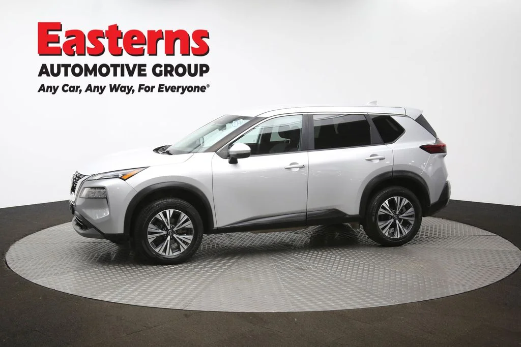 Used 2022 Silver Nissan SV image 59