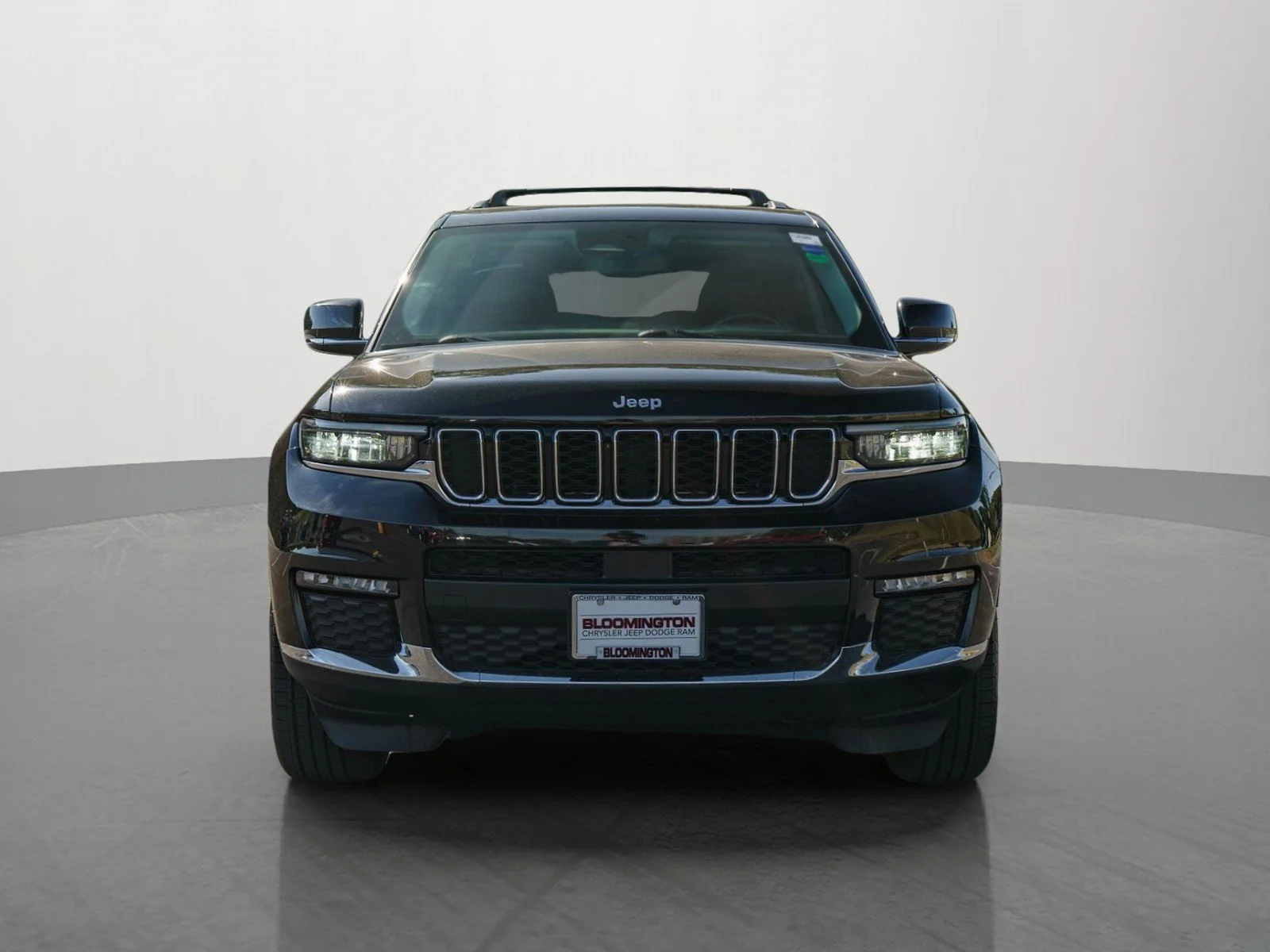 Used 2022 Jeep Grand Cherokee L Limited with VIN 1C4RJKBGXN8559963 for sale in Minneapolis, Minnesota