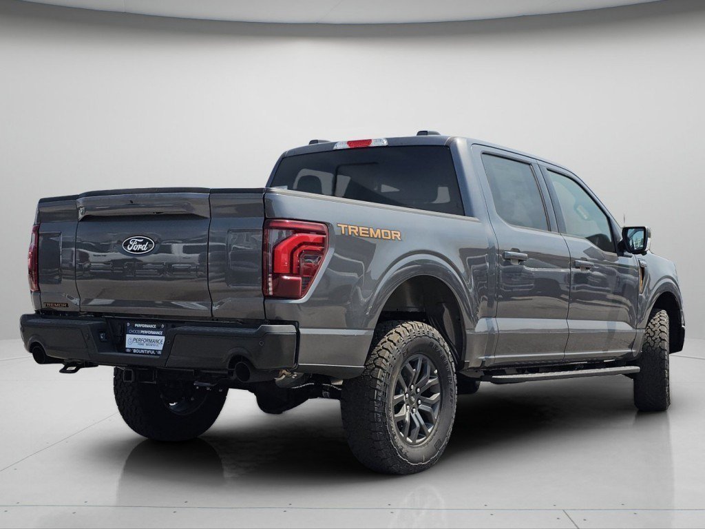 New 2026 Carbonized Gray Metallic Ford Tremor image 28