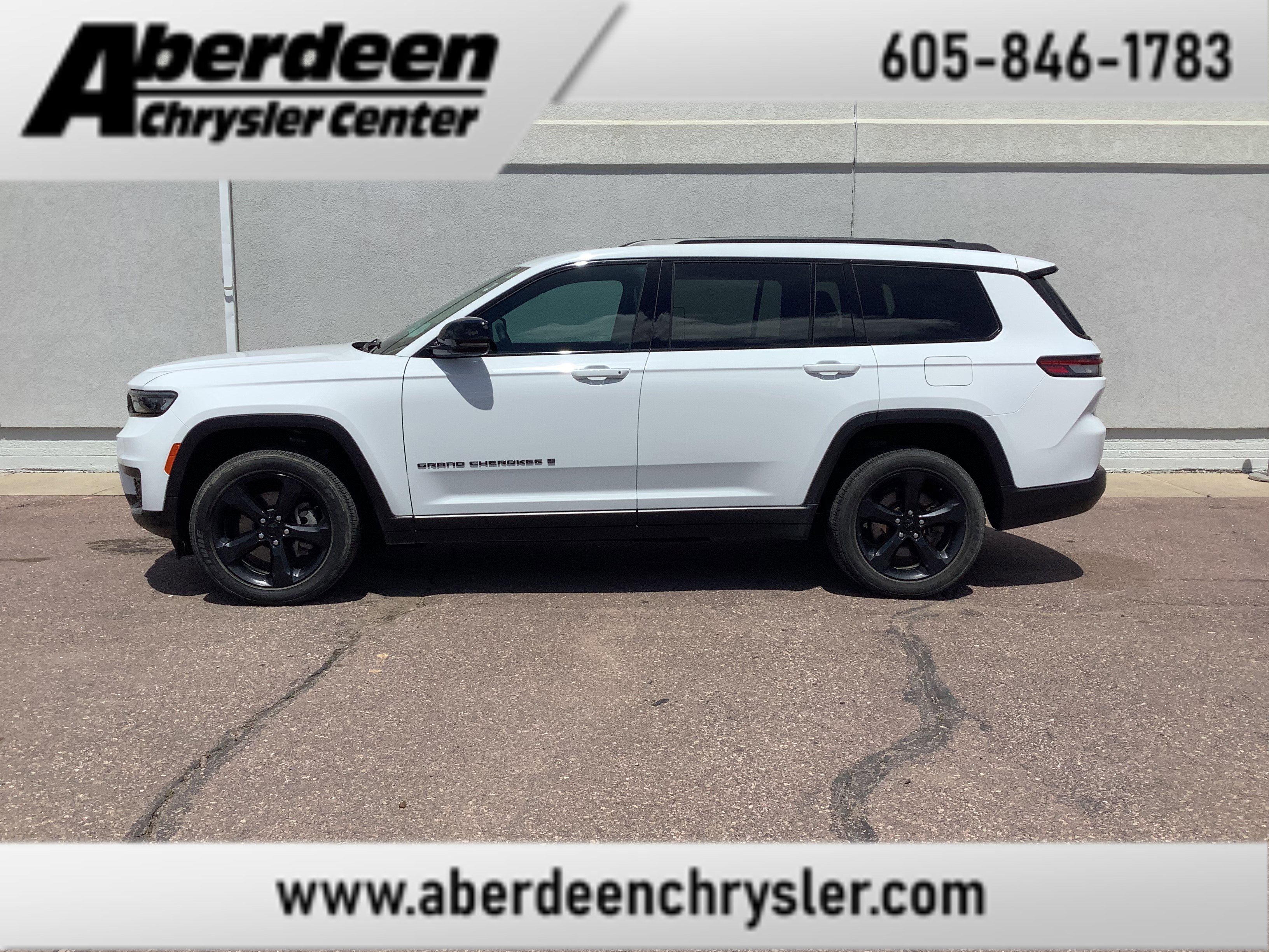 2023 Jeep Grand Cherokee L Altitude 4x4's photo
