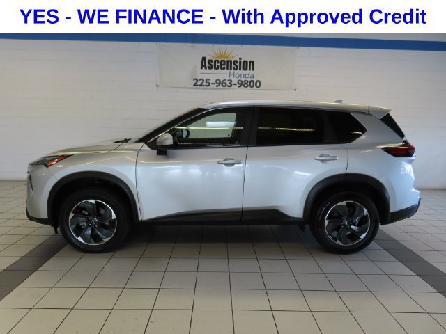 Used 2024 Brilliant Silver Metallic Nissan SV image 3