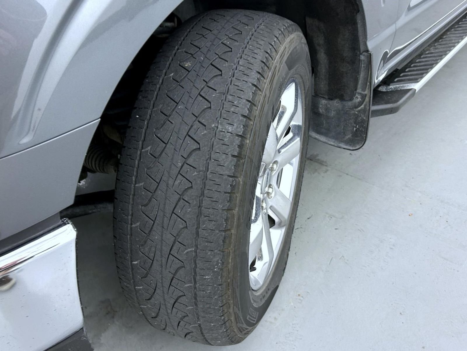 Used 2023 Gray Ford XLT image 24