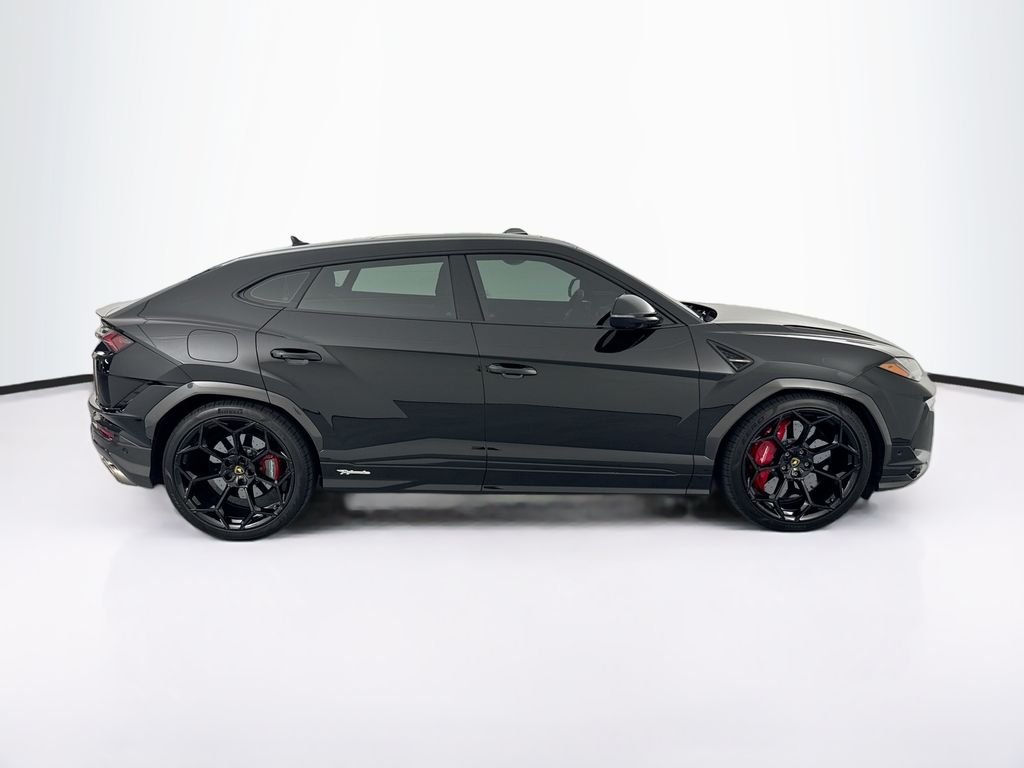 Used 2024  Lamborghini Performante image 4