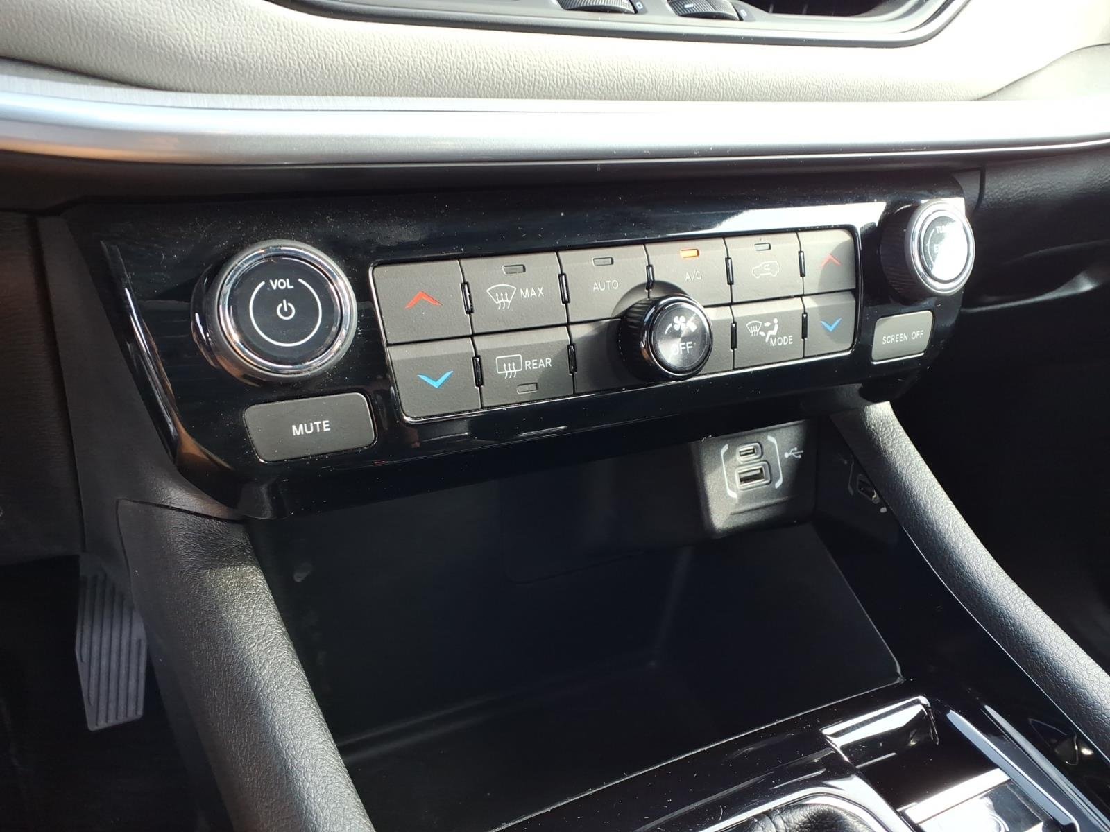 2025 Jeep Compass Limited - Photo 9