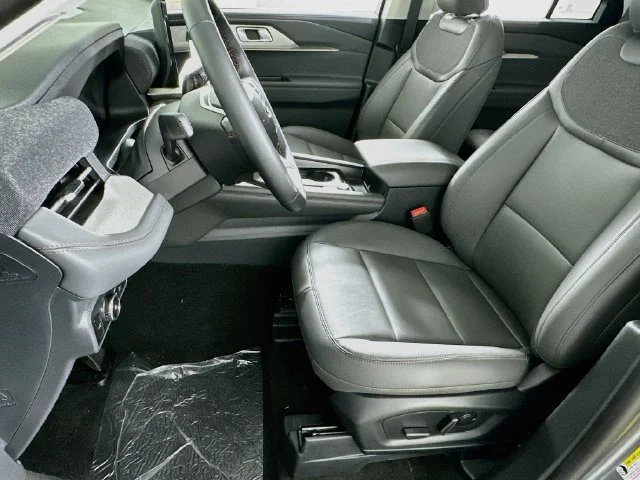 New 2026 Gray Ford Active image 9