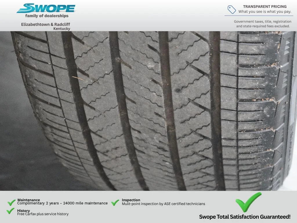 Used 2025 Obsidian Green Pearl Nissan Platinum image 32