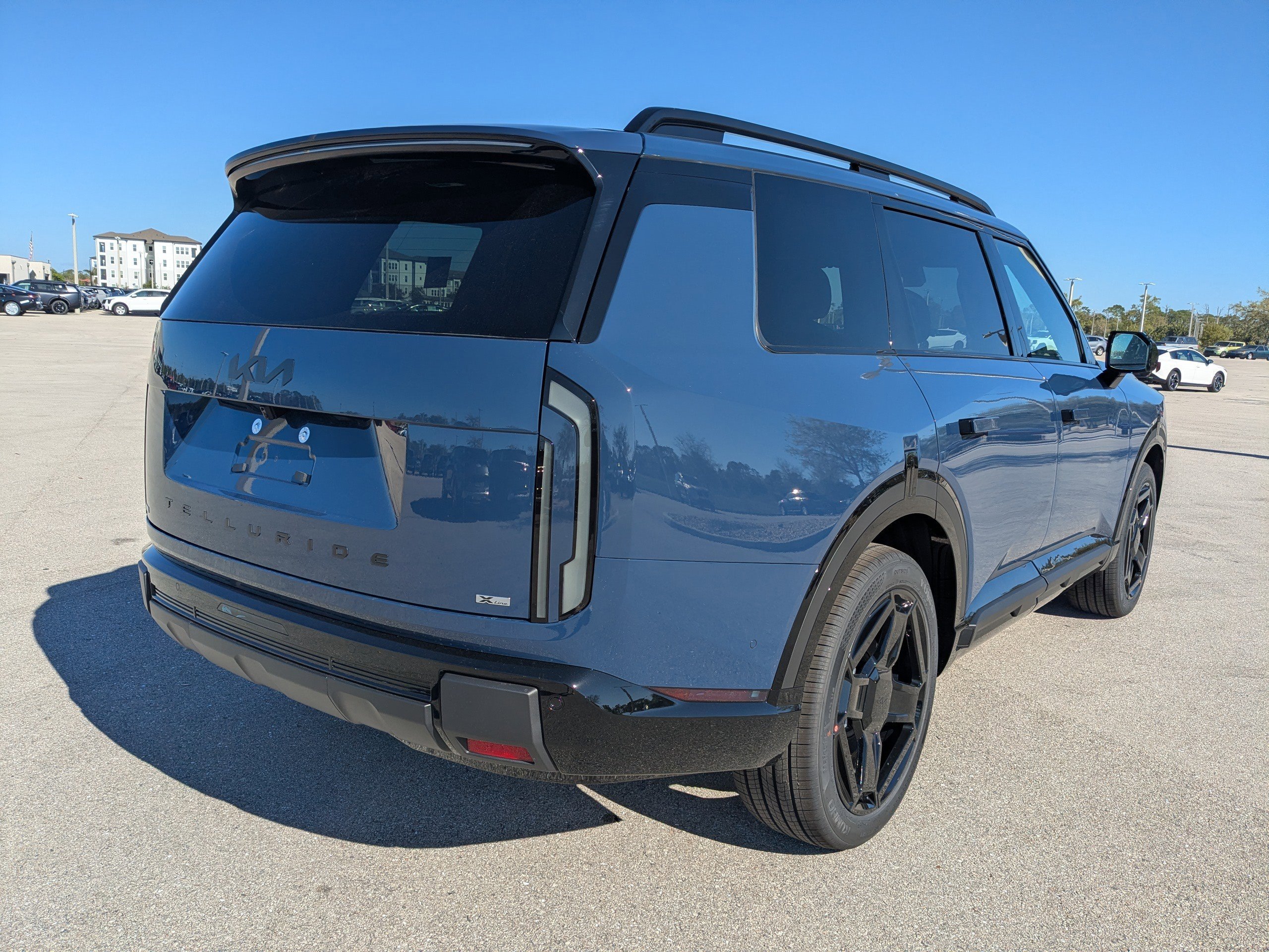 New 2027 Midnight Lake Blue Kia X-LINE SX image 5