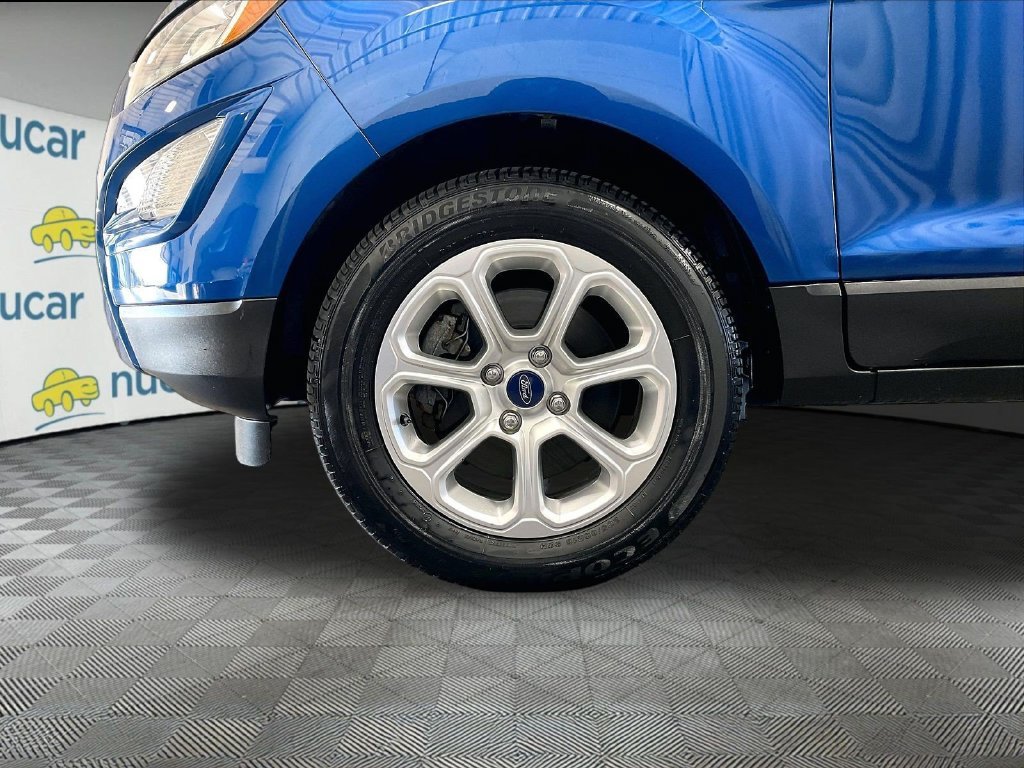 Used 2018 Blue Ford SE image 7