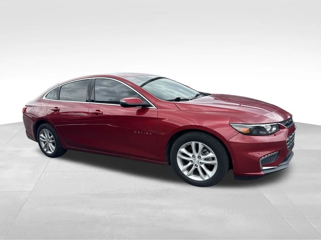 Used 2016 Red Chevrolet LT image 2