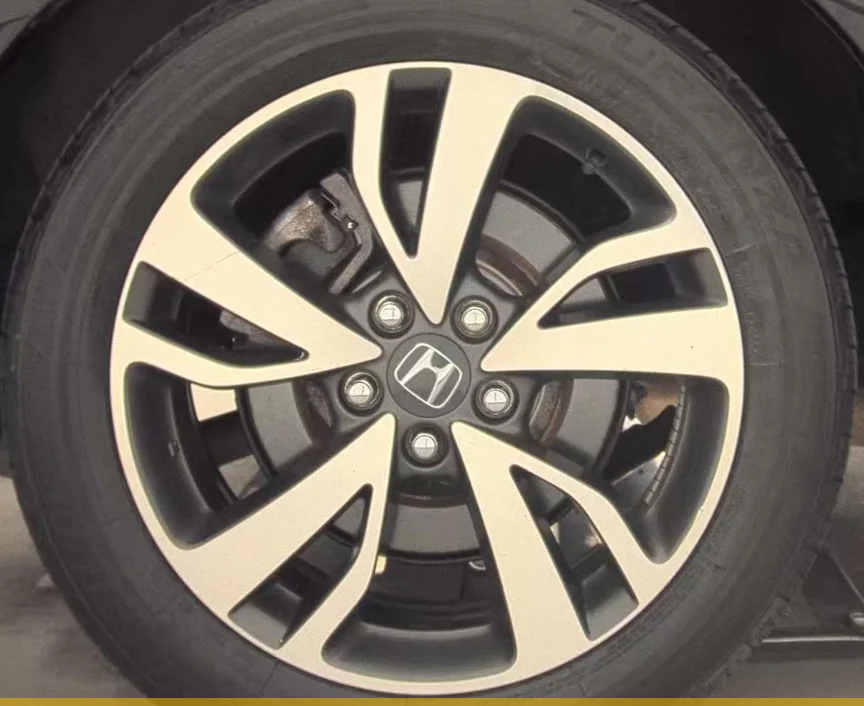 Used 2023  Honda Touring image 18