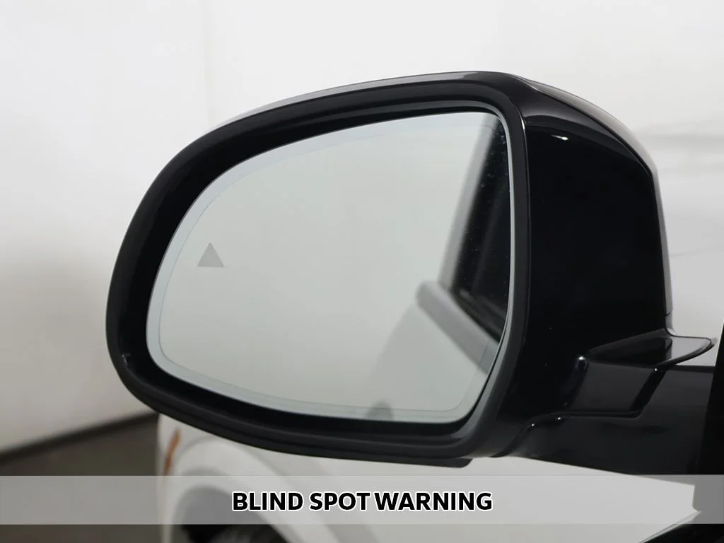 Used 2021 White BMW M50i image 7