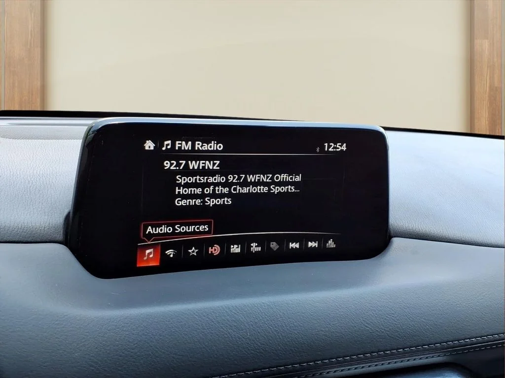 Used 2018 Silver Mazda Touring image 4
