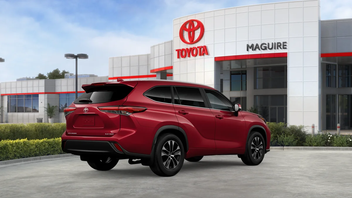 New 2026 Ruby Flare Pearl Toyota XLE image 23