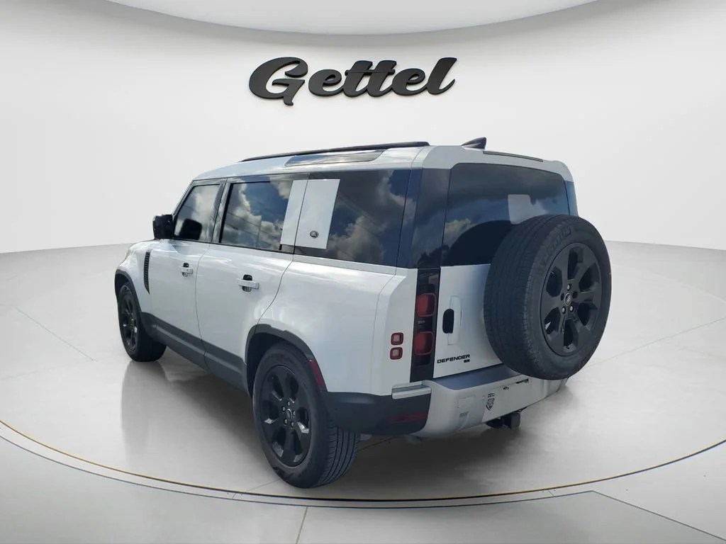 Used 2020 White Land Rover 110 S image 5