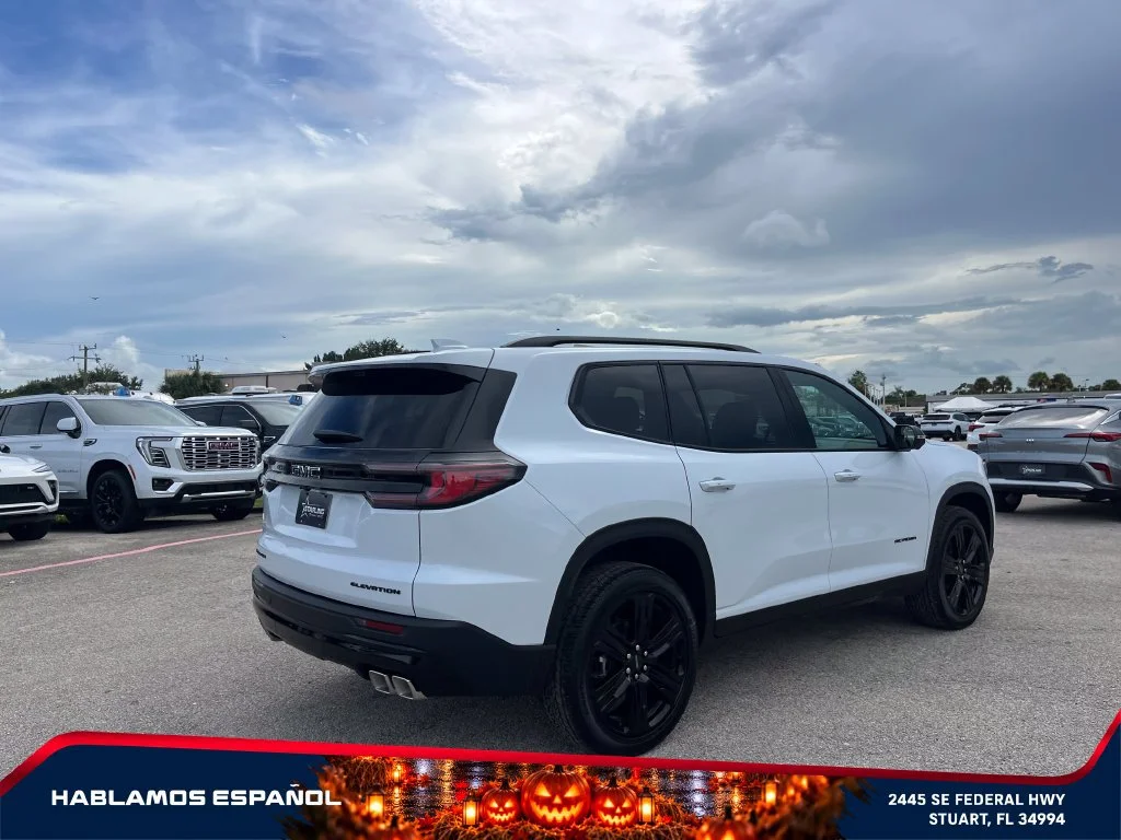 New 2027 Glacier White Tricoat GMC Elevation image 7