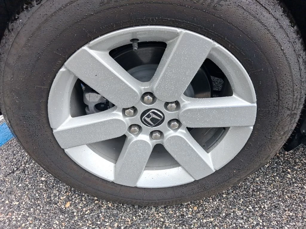 Used 2025  Honda EX image 12
