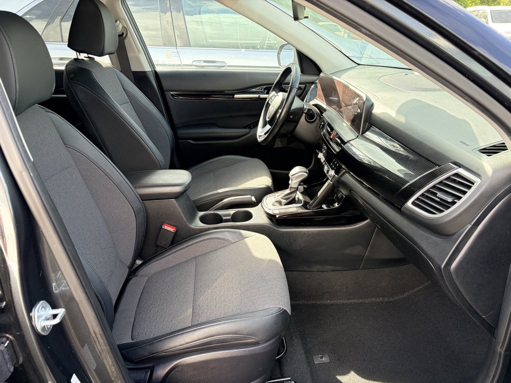 Used 2024 Gravity Gray Kia S image 11