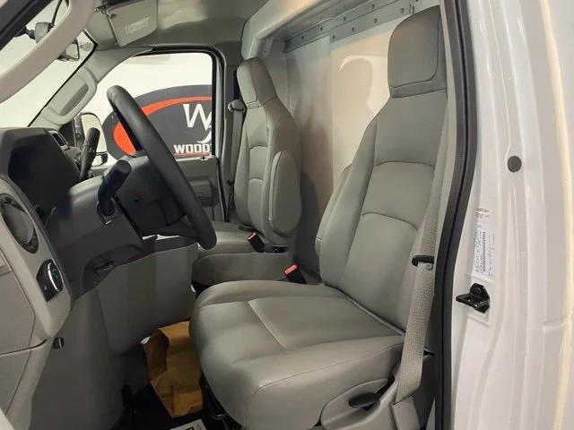 New 2025 Oxford White Ford E-350 SRW image 36