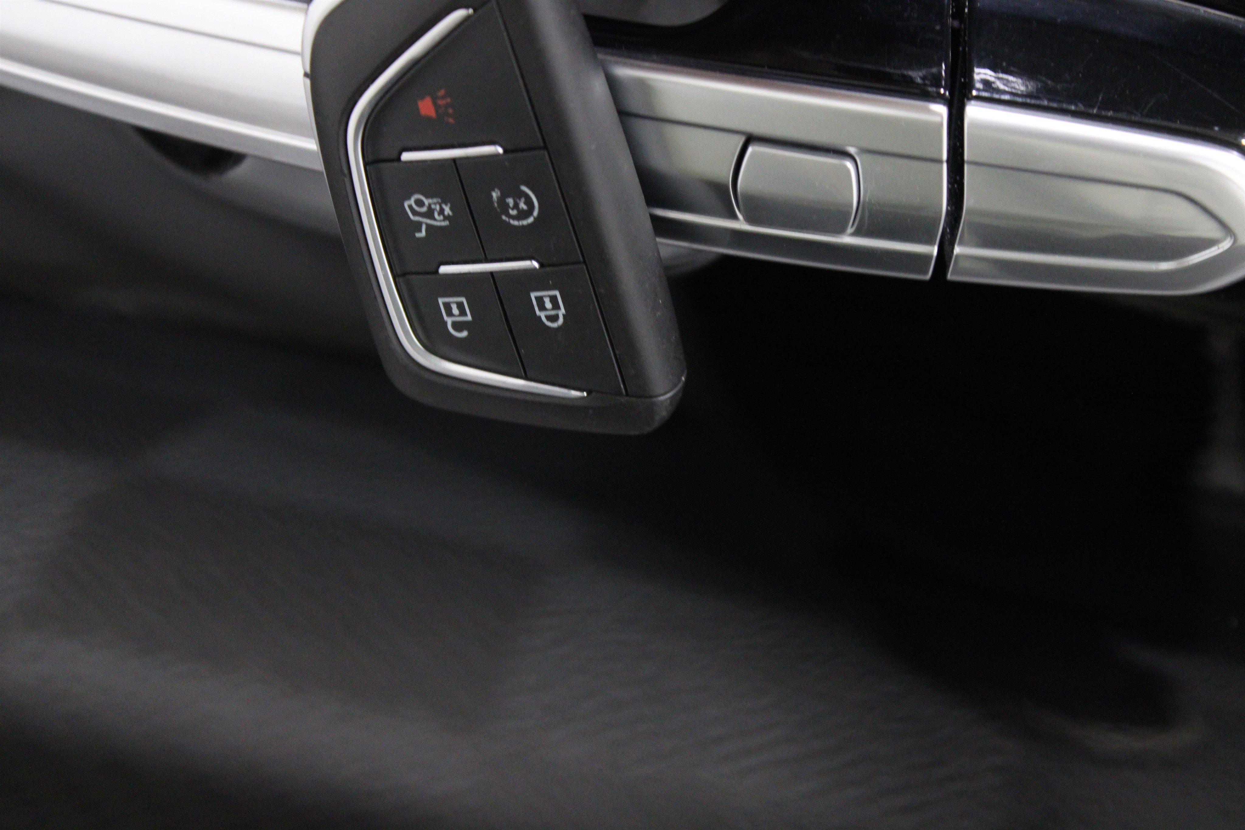 Used 2020 Black Raven Cadillac Premium Luxury image 23