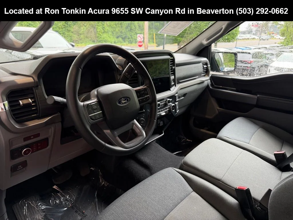 Used 2025 Atlas Blue Metallic Ford XLT image 16