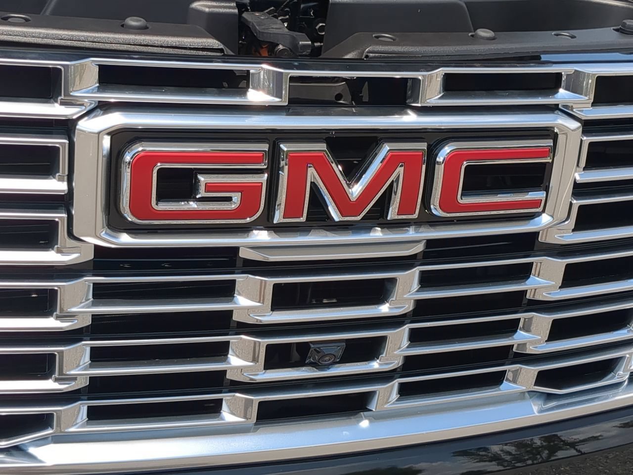 2026 GMC Yukon Denali - Photo 32