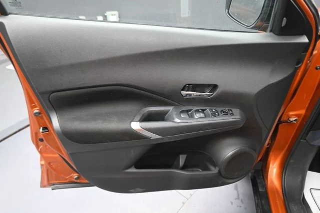 Used 2022 Orange Nissan SV image 27
