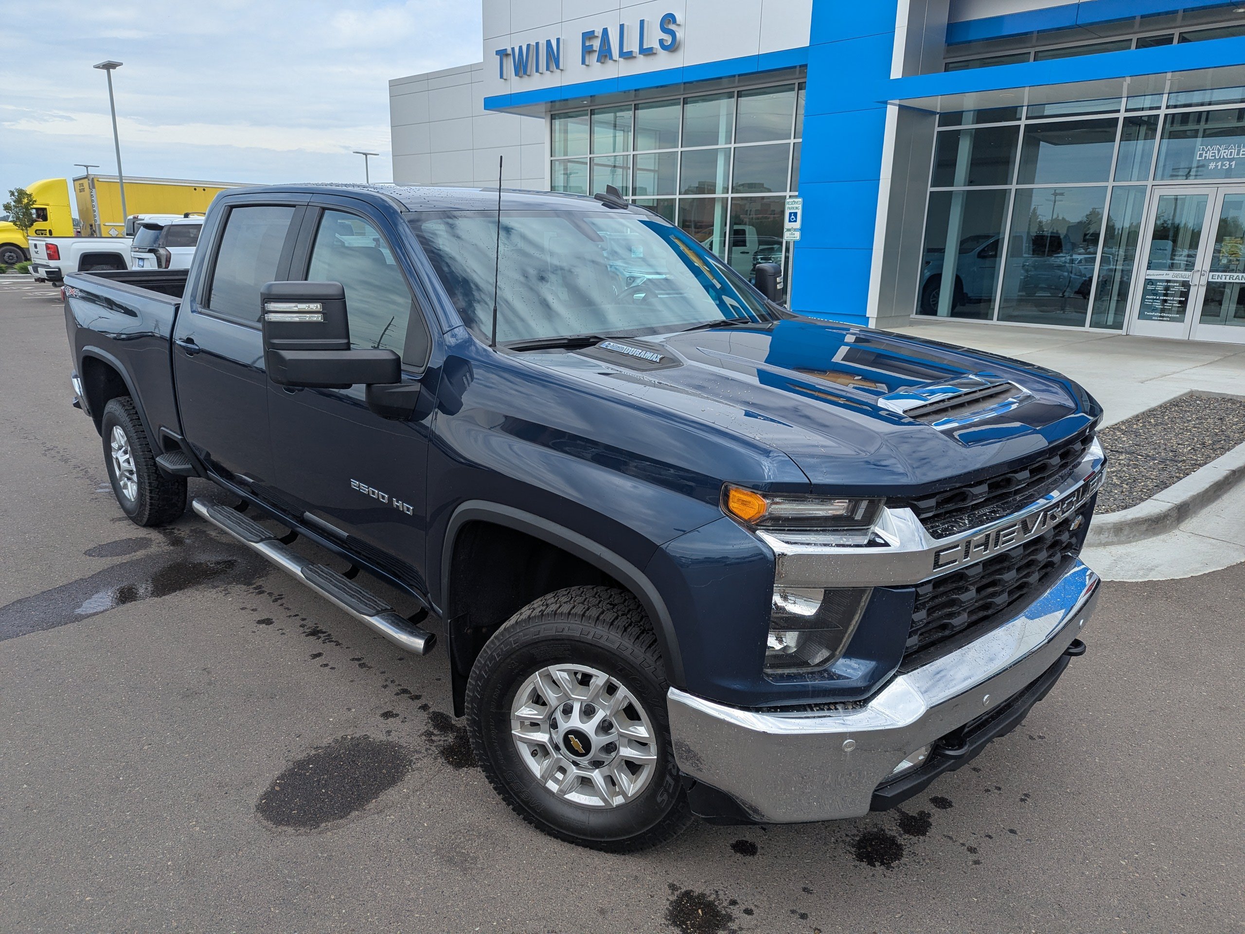 Certified Used 2023 NORTHSKY BLUE METALLIC Chevrolet LT image 4