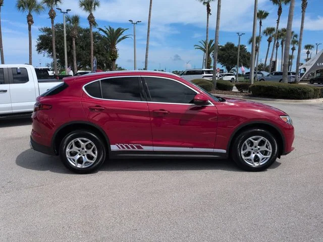 Used 2020 Alfa Rosso Alfa Romeo Base image 3