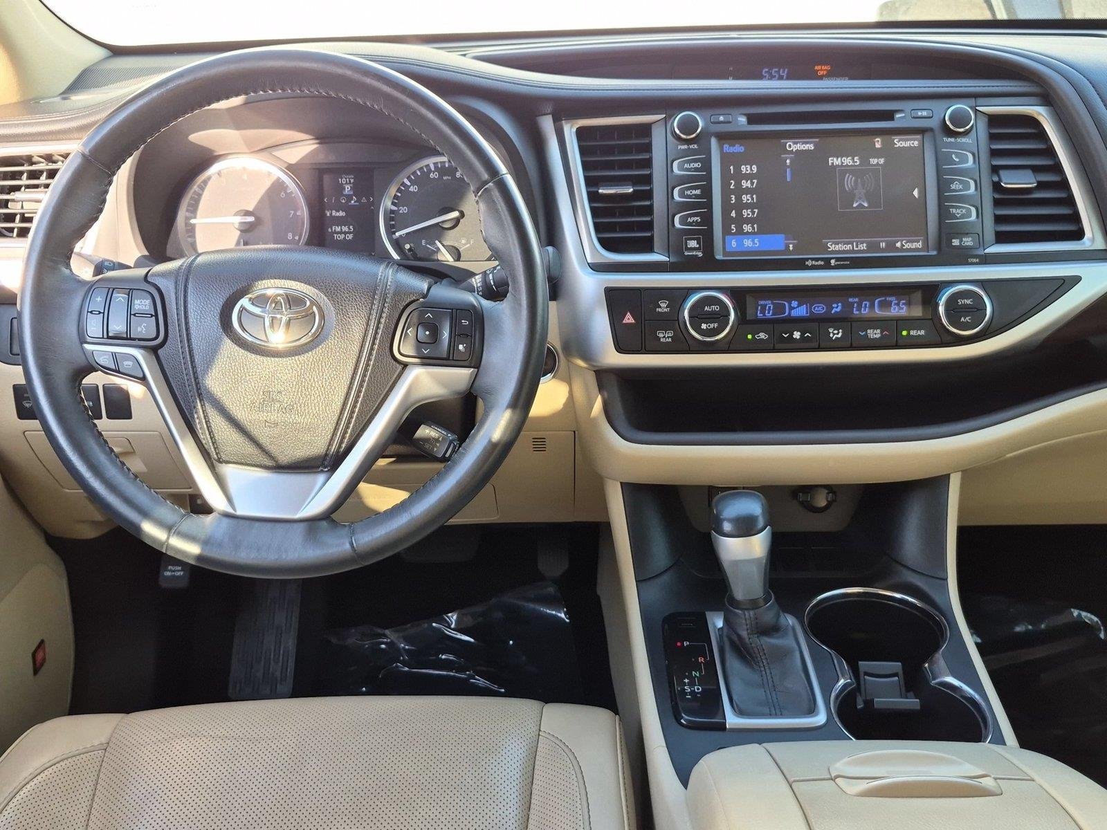 Used 2015 Predawn Gray Mica Toyota Limited image 32