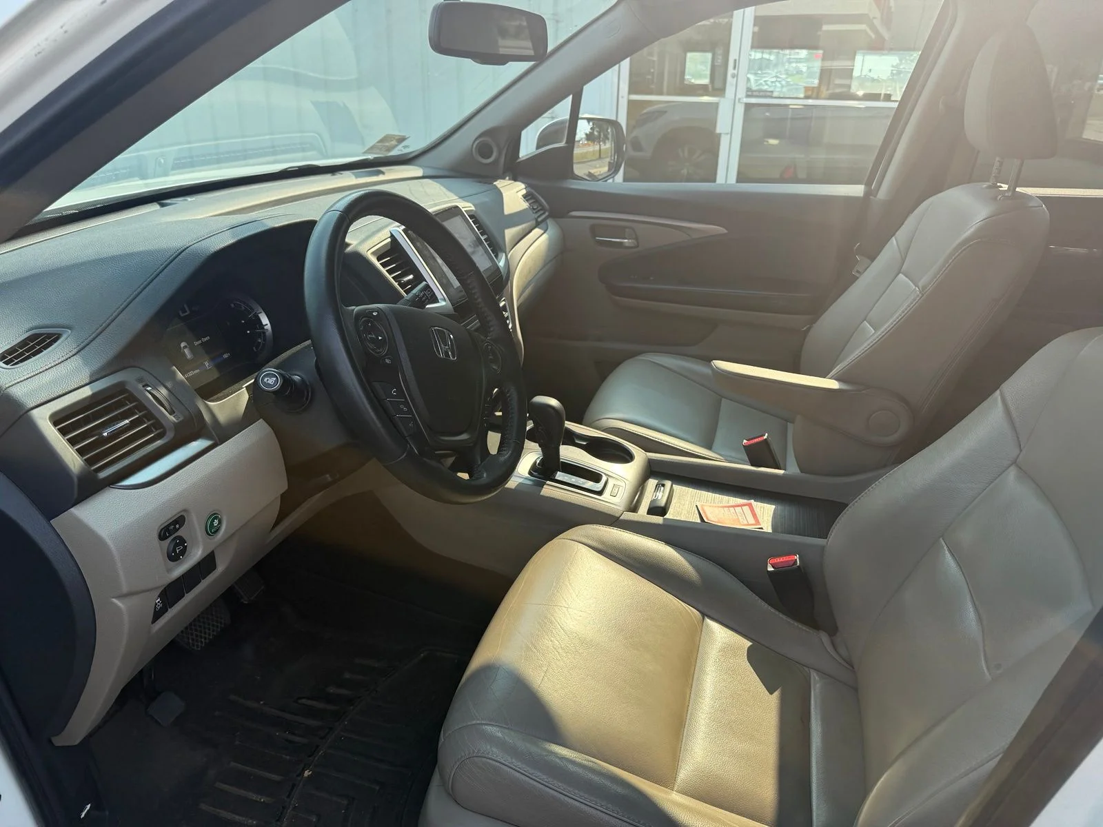 Used 2016 White Diamond Pearl Honda EX-L image 7