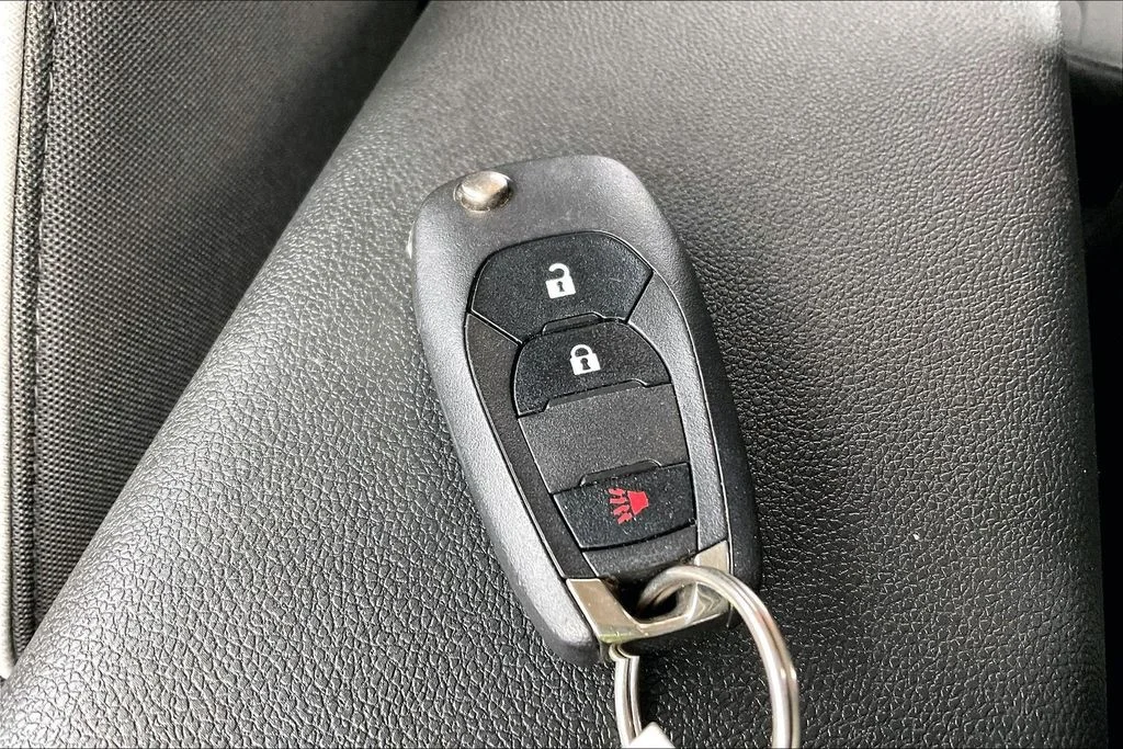 Used 2022 Gray Chevrolet LS image 12