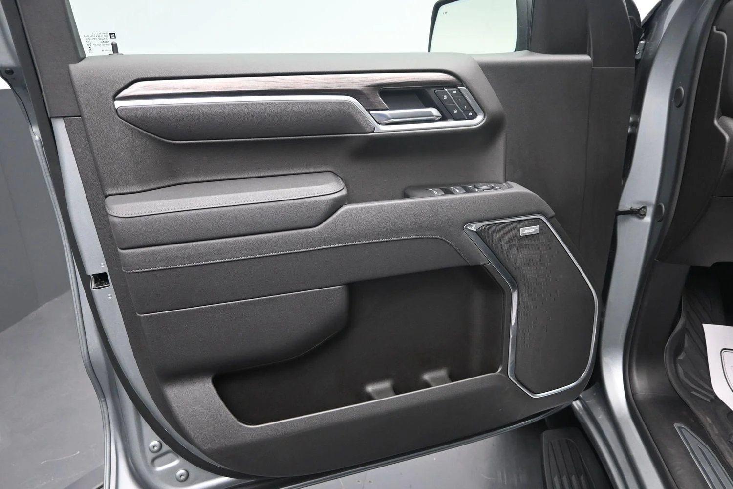 Used 2025 Sterling Gray Metallic Chevrolet LTZ image 23