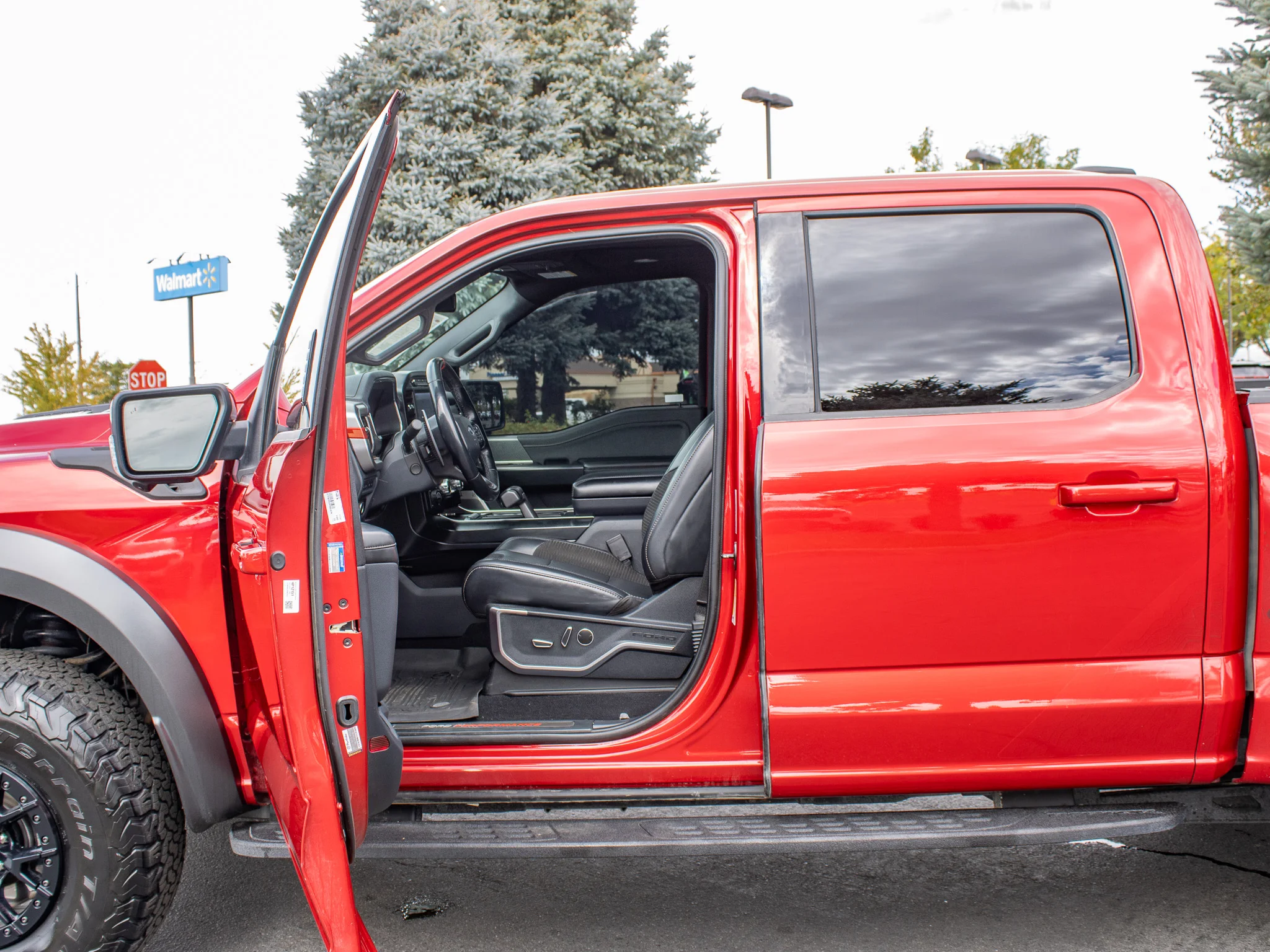 Used 2023 Rapid Red Metallic Tinted Clearcoat Ford Raptor image 24