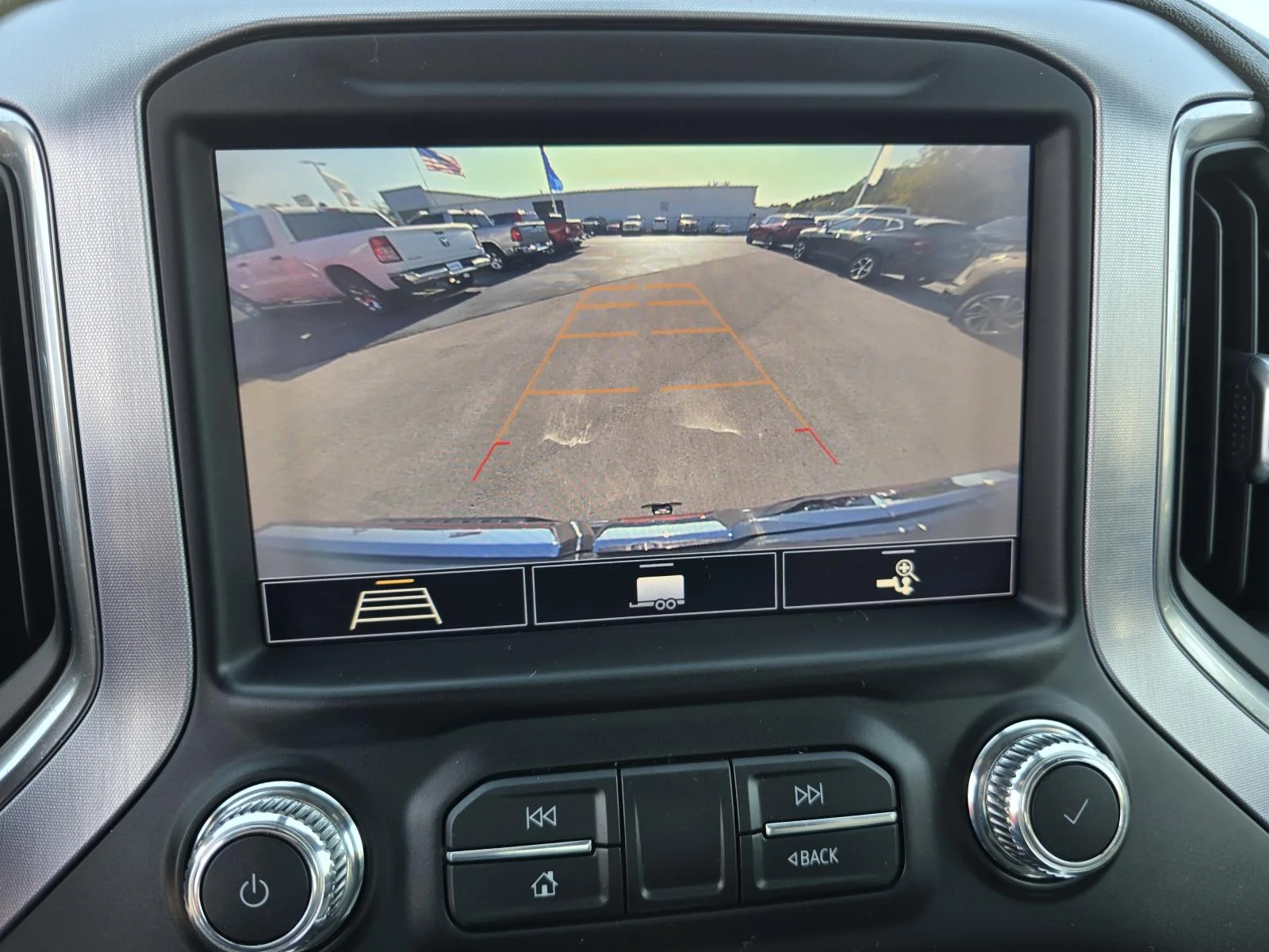 Used 2020 DEEP MAHOGANY METALLIC GMC SLT image 17
