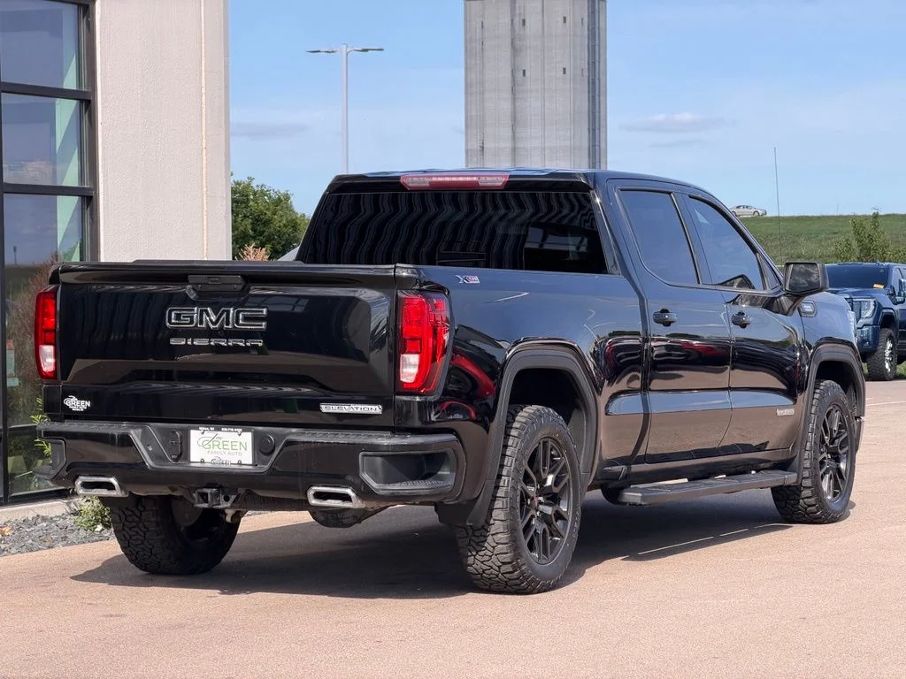 Used 2021 Black GMC Elevation image 5