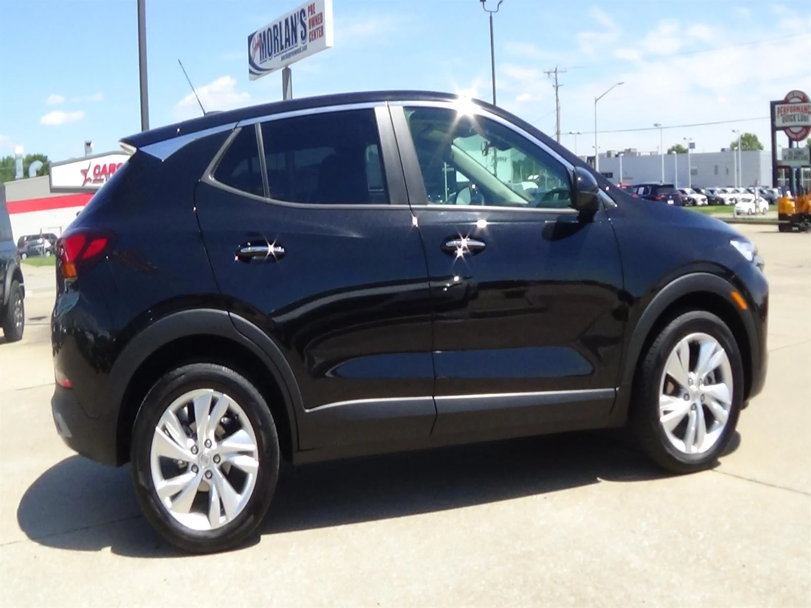 Used 2025 Ebony Twilight Metallic (gb0) Buick Preferred image 5